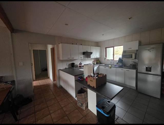 2 BEDROOM PROPERTY TO RENT IN VANDERBIJLPARK SW 5